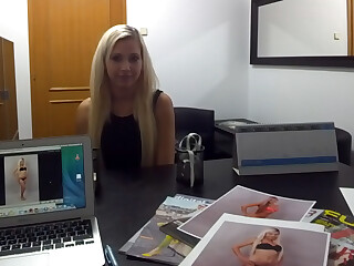 Blonde Model Sucks Agent tentacle anime video a More excellent Job